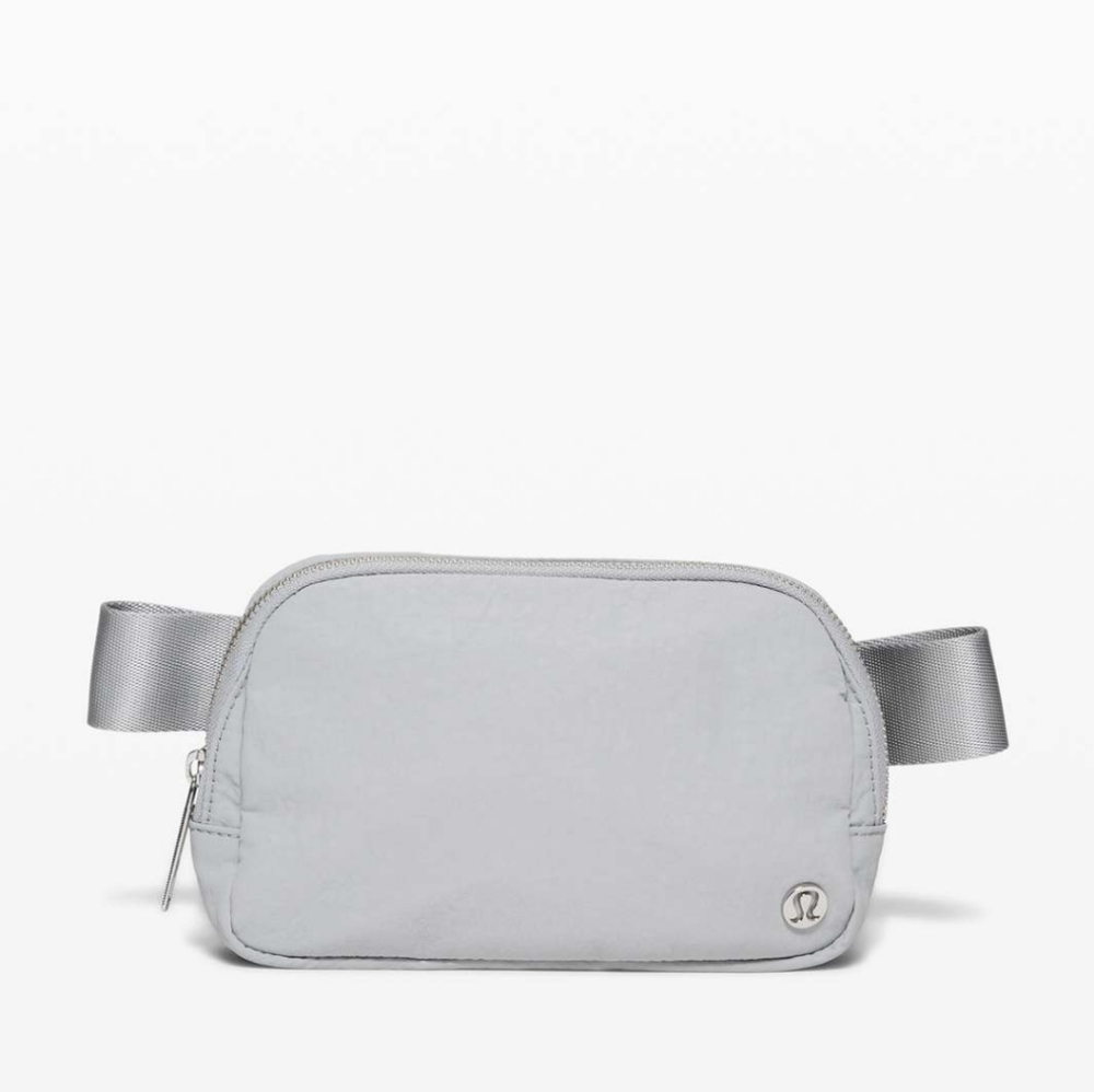 NWT Lululemon Everywhere Belt Bag - Silver Drop